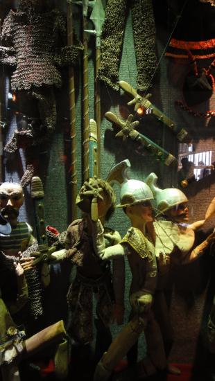 Pour une collection de marionnettes historiques